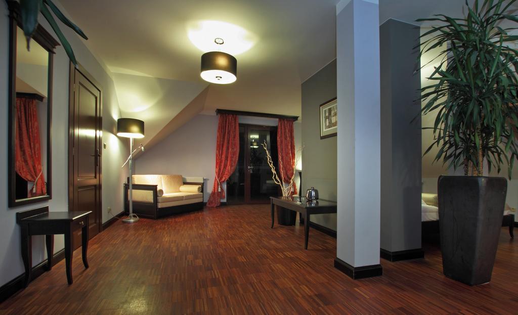 Maranello Villa Otwock Exteriör bild